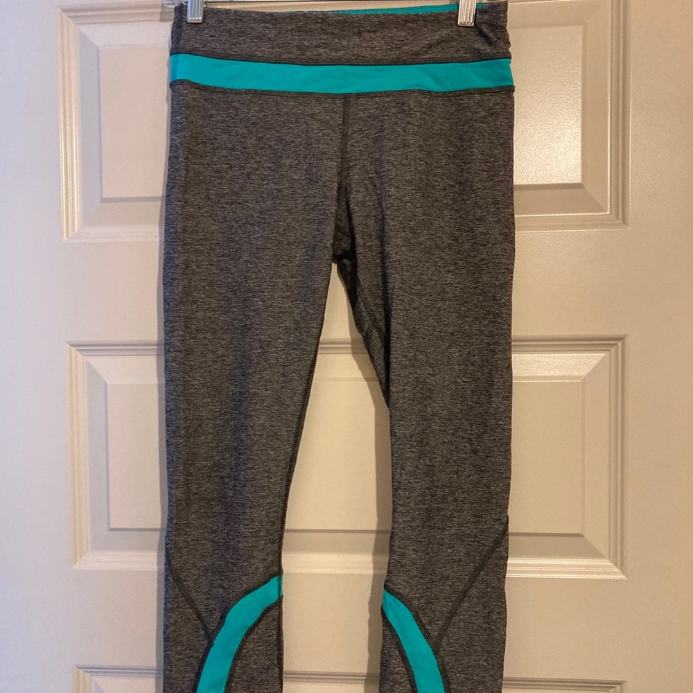 Lululemon gray/teal Run Inspire leggings, size 6